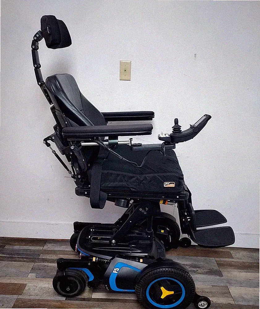 PERMOBIL F5 POWER WHEELCHAIR,POWER TILT,RECLINE,LEGS & LIFT. FAST, 7.5 MPH